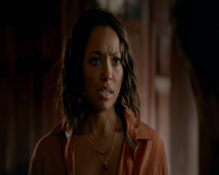 VampireDiaries-dot-nl_VampireDiaries-8x06DetouredOnSomeRandomBackwoodsPathToHell0449.jpg