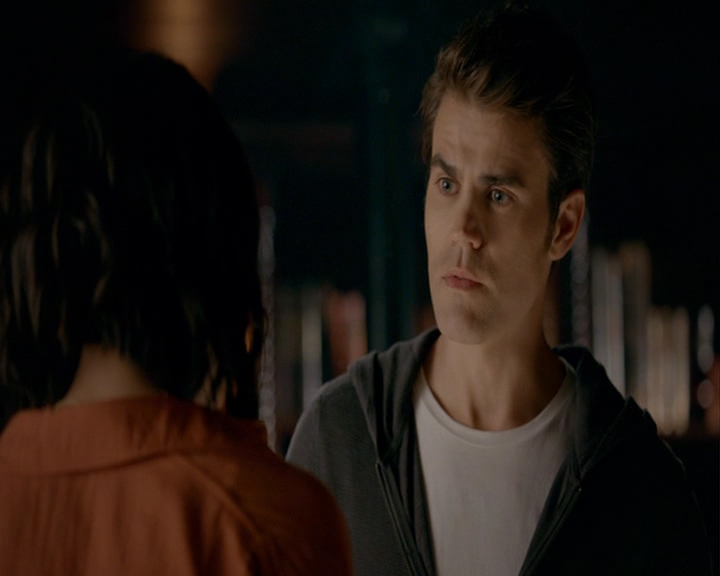 VampireDiaries-dot-nl_VampireDiaries-8x06DetouredOnSomeRandomBackwoodsPathToHell0453.jpg