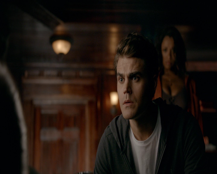 VampireDiaries-dot-nl_VampireDiaries-8x06DetouredOnSomeRandomBackwoodsPathToHell0458.jpg