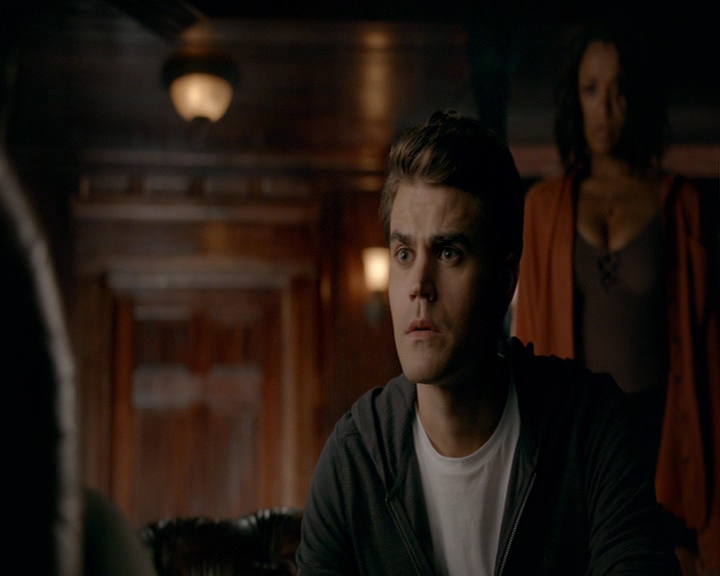 VampireDiaries-dot-nl_VampireDiaries-8x06DetouredOnSomeRandomBackwoodsPathToHell0459.jpg