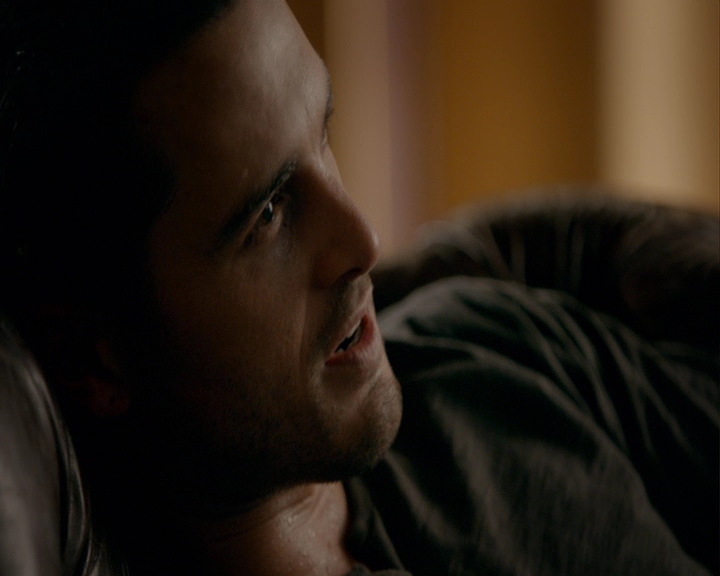 VampireDiaries-dot-nl_VampireDiaries-8x06DetouredOnSomeRandomBackwoodsPathToHell0461.jpg