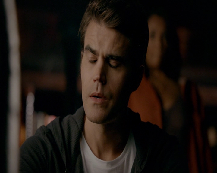 VampireDiaries-dot-nl_VampireDiaries-8x06DetouredOnSomeRandomBackwoodsPathToHell0466.jpg