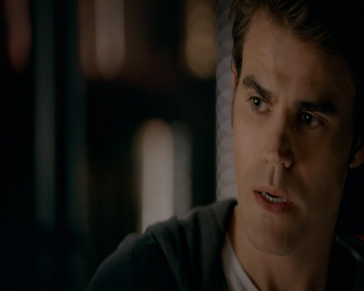 VampireDiaries-dot-nl_VampireDiaries-8x06DetouredOnSomeRandomBackwoodsPathToHell0521.jpg