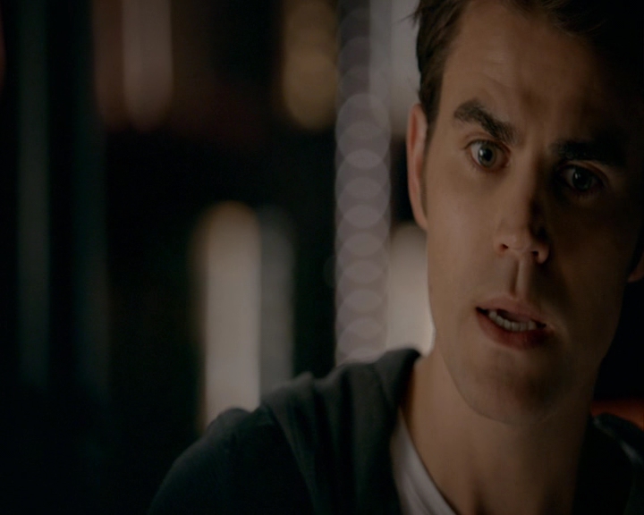 VampireDiaries-dot-nl_VampireDiaries-8x06DetouredOnSomeRandomBackwoodsPathToHell0522.jpg