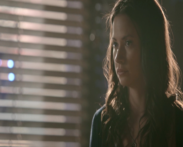 VampireDiaries-dot-nl_VampireDiaries-8x06DetouredOnSomeRandomBackwoodsPathToHell0599.jpg