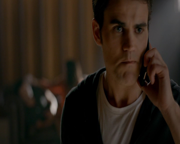 VampireDiaries-dot-nl_VampireDiaries-8x06DetouredOnSomeRandomBackwoodsPathToHell0653.jpg