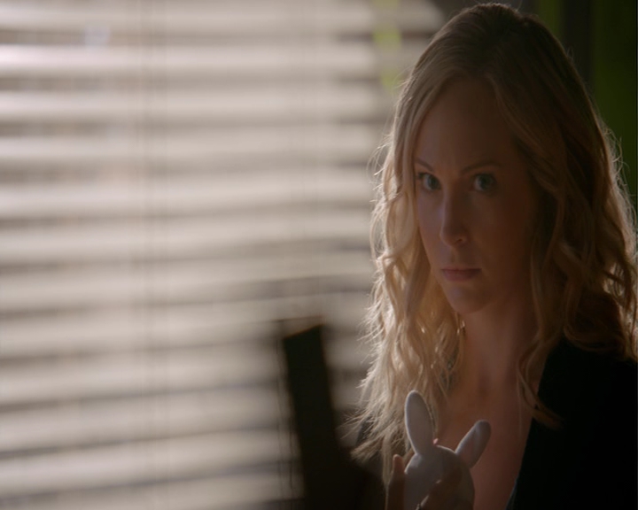 VampireDiaries-dot-nl_VampireDiaries-8x06DetouredOnSomeRandomBackwoodsPathToHell0670.jpg