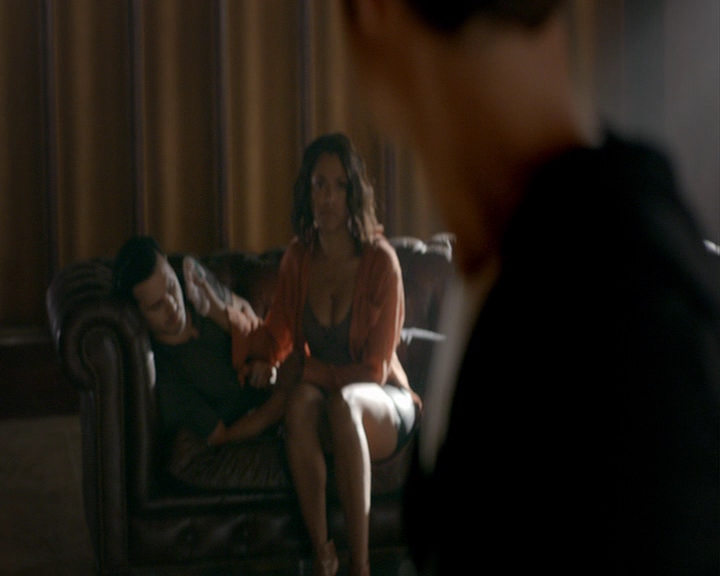 VampireDiaries-dot-nl_VampireDiaries-8x06DetouredOnSomeRandomBackwoodsPathToHell0682.jpg