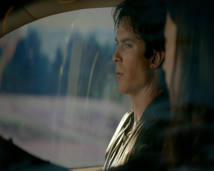 VampireDiaries-dot-nl_VampireDiaries-8x06DetouredOnSomeRandomBackwoodsPathToHell0690.jpg