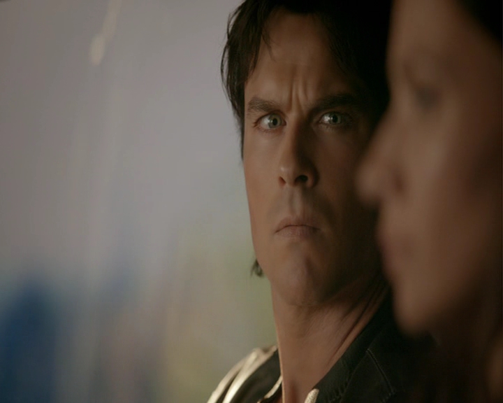 VampireDiaries-dot-nl_VampireDiaries-8x06DetouredOnSomeRandomBackwoodsPathToHell0711.jpg