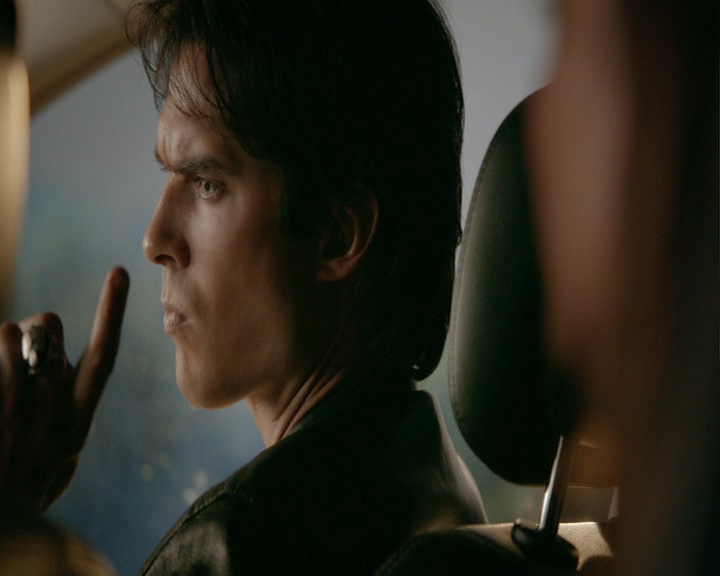 VampireDiaries-dot-nl_VampireDiaries-8x06DetouredOnSomeRandomBackwoodsPathToHell0713.jpg