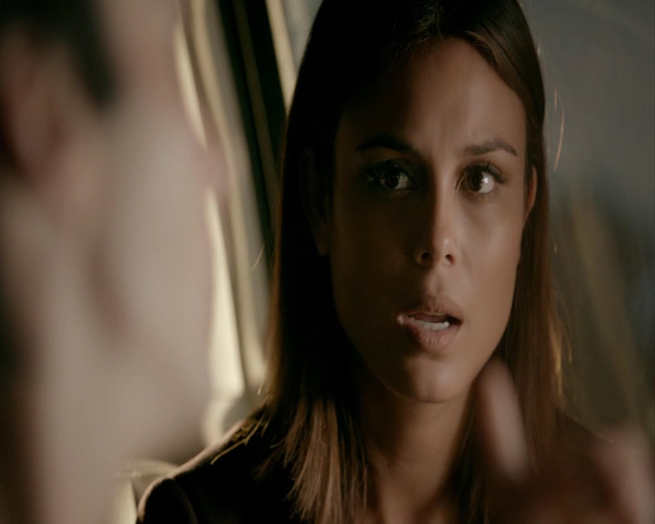 VampireDiaries-dot-nl_VampireDiaries-8x06DetouredOnSomeRandomBackwoodsPathToHell0714.jpg