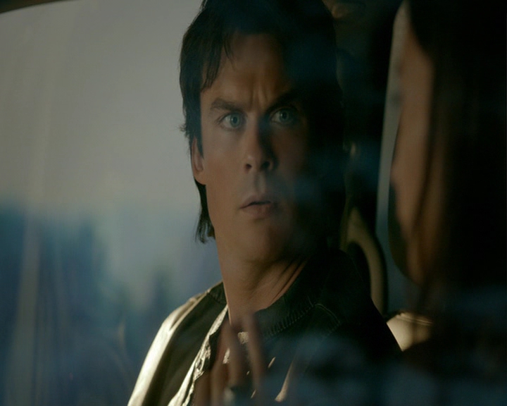 VampireDiaries-dot-nl_VampireDiaries-8x06DetouredOnSomeRandomBackwoodsPathToHell0717.jpg