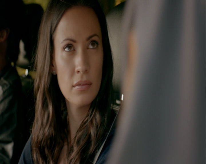 VampireDiaries-dot-nl_VampireDiaries-8x06DetouredOnSomeRandomBackwoodsPathToHell0788.jpg