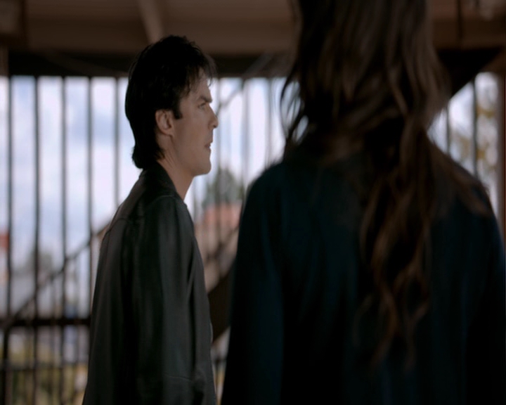 VampireDiaries-dot-nl_VampireDiaries-8x06DetouredOnSomeRandomBackwoodsPathToHell0842.jpg