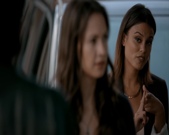 VampireDiaries-dot-nl_VampireDiaries-8x06DetouredOnSomeRandomBackwoodsPathToHell0870.jpg