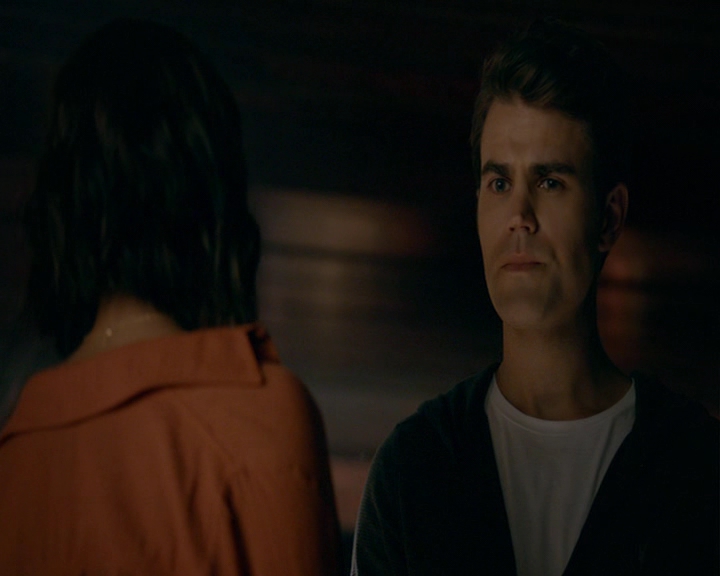 VampireDiaries-dot-nl_VampireDiaries-8x06DetouredOnSomeRandomBackwoodsPathToHell0925.jpg