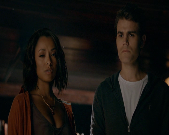 VampireDiaries-dot-nl_VampireDiaries-8x06DetouredOnSomeRandomBackwoodsPathToHell0928.jpg