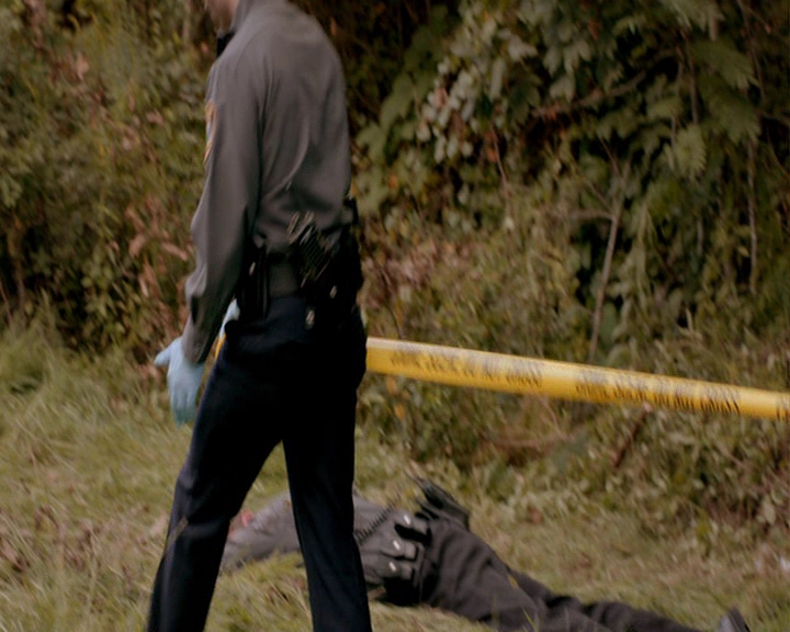 VampireDiaries-dot-nl_VampireDiaries-8x06DetouredOnSomeRandomBackwoodsPathToHell0942.jpg