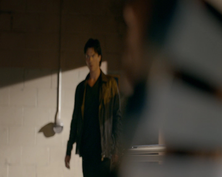 VampireDiaries-dot-nl_VampireDiaries-8x06DetouredOnSomeRandomBackwoodsPathToHell0981.jpg