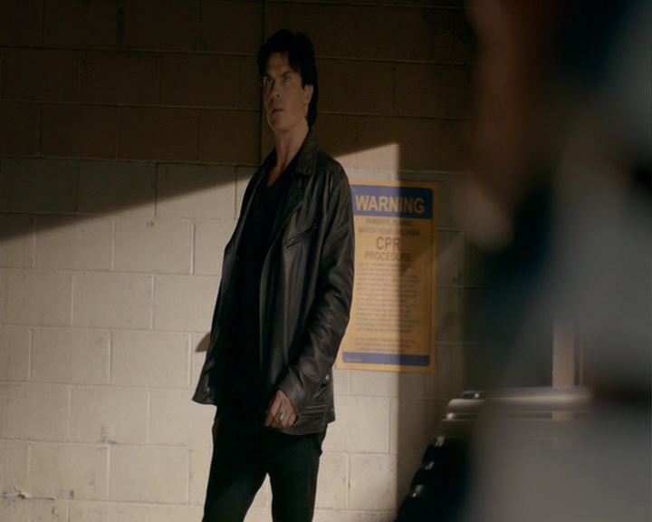 VampireDiaries-dot-nl_VampireDiaries-8x06DetouredOnSomeRandomBackwoodsPathToHell0982.jpg