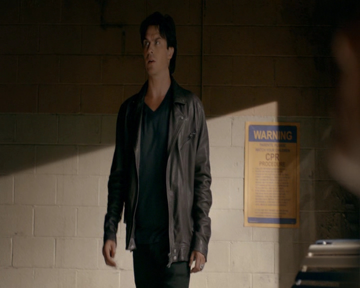 VampireDiaries-dot-nl_VampireDiaries-8x06DetouredOnSomeRandomBackwoodsPathToHell0983.jpg