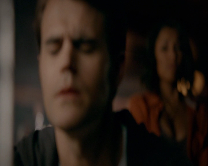 VampireDiaries-dot-nl_VampireDiaries-8x06DetouredOnSomeRandomBackwoodsPathToHell1048.jpg