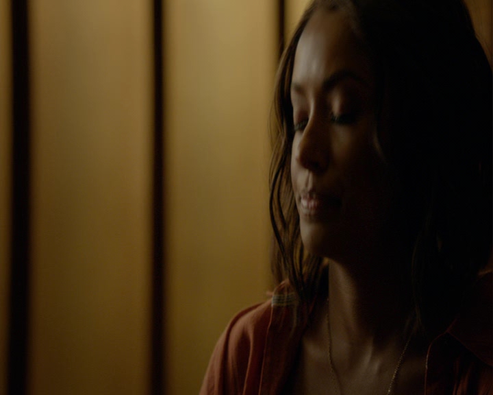 VampireDiaries-dot-nl_VampireDiaries-8x06DetouredOnSomeRandomBackwoodsPathToHell1161.jpg