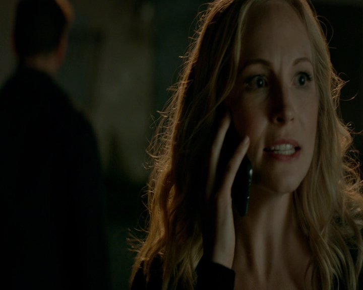 VampireDiaries-dot-nl_VampireDiaries-8x06DetouredOnSomeRandomBackwoodsPathToHell1205.jpg