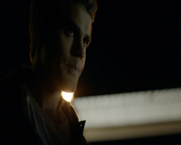 VampireDiaries-dot-nl_VampireDiaries-8x06DetouredOnSomeRandomBackwoodsPathToHell1218.jpg