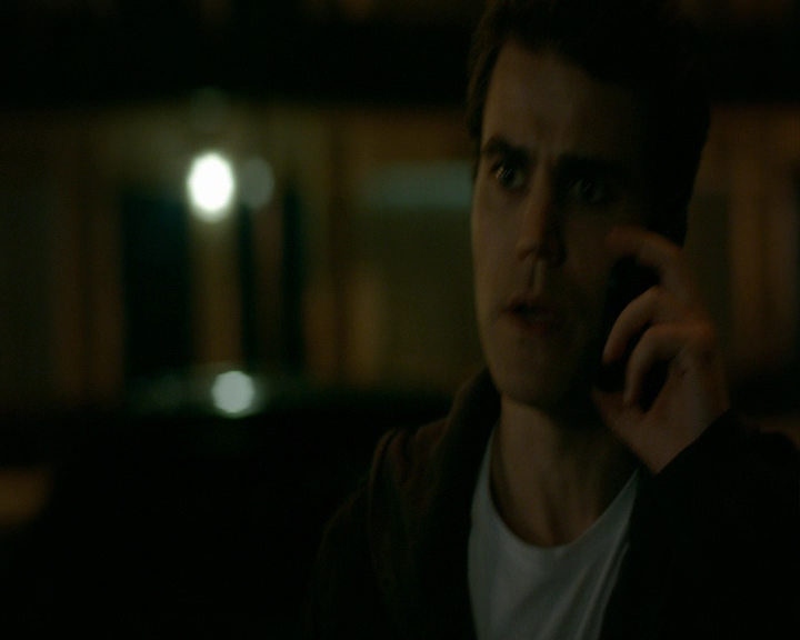 VampireDiaries-dot-nl_VampireDiaries-8x06DetouredOnSomeRandomBackwoodsPathToHell1229.jpg