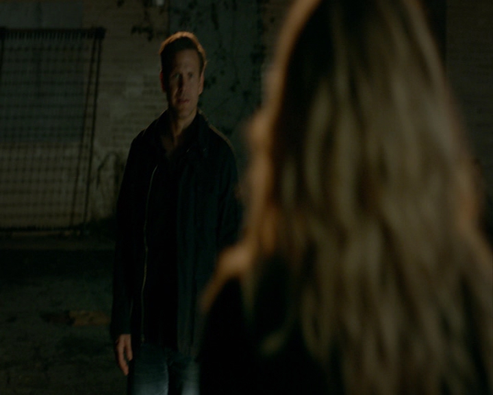 VampireDiaries-dot-nl_VampireDiaries-8x06DetouredOnSomeRandomBackwoodsPathToHell1236.jpg