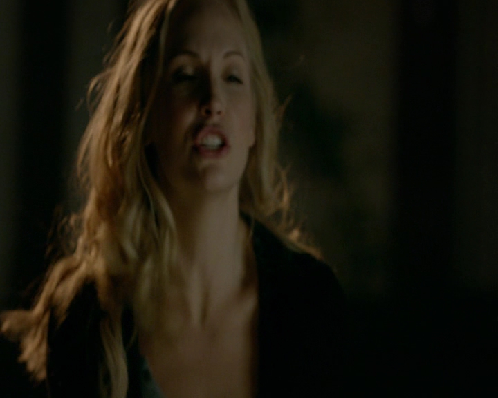 VampireDiaries-dot-nl_VampireDiaries-8x06DetouredOnSomeRandomBackwoodsPathToHell1241.jpg