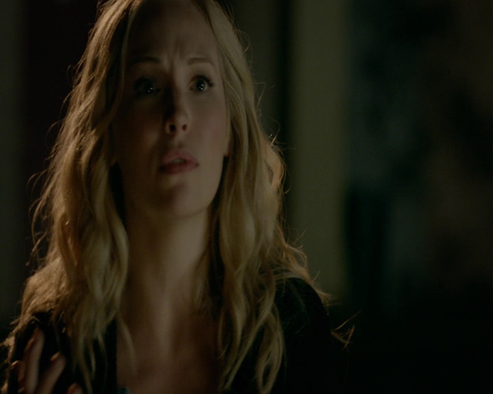 VampireDiaries-dot-nl_VampireDiaries-8x06DetouredOnSomeRandomBackwoodsPathToHell1248.jpg