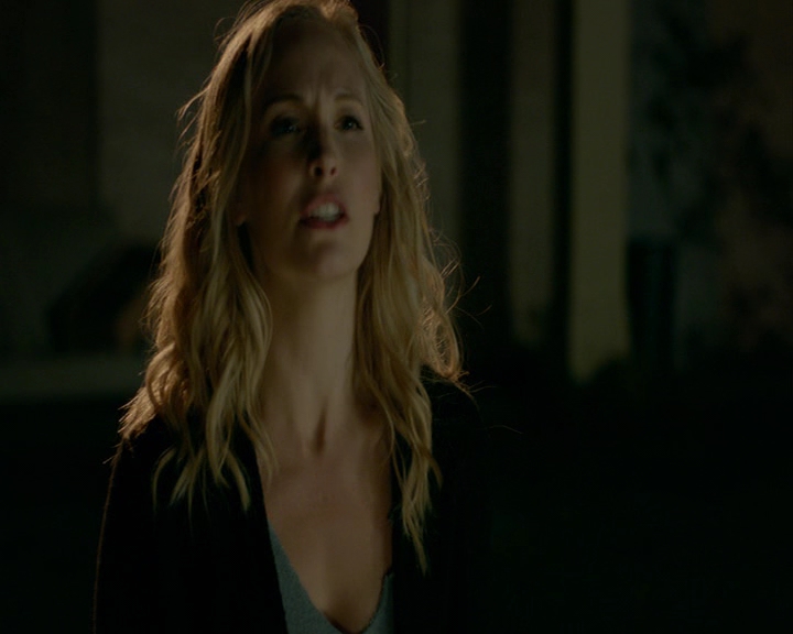 VampireDiaries-dot-nl_VampireDiaries-8x06DetouredOnSomeRandomBackwoodsPathToHell1269.jpg