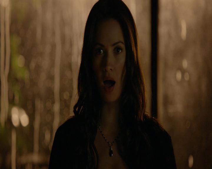 VampireDiaries-dot-nl_VampireDiaries-8x06DetouredOnSomeRandomBackwoodsPathToHell1302.jpg