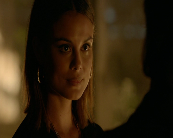 VampireDiaries-dot-nl_VampireDiaries-8x06DetouredOnSomeRandomBackwoodsPathToHell1318.jpg