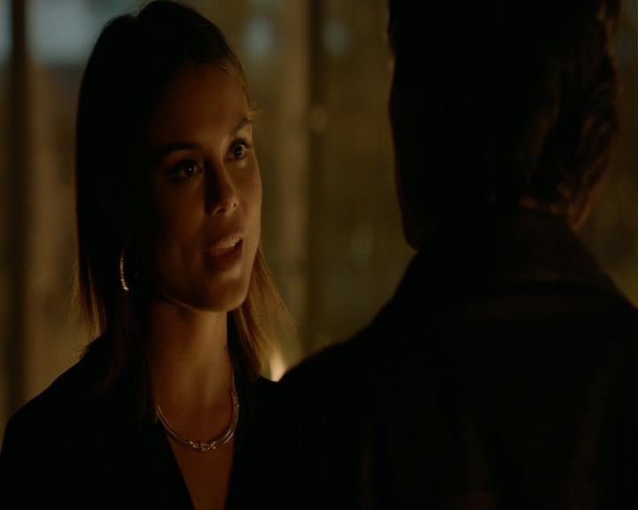 VampireDiaries-dot-nl_VampireDiaries-8x06DetouredOnSomeRandomBackwoodsPathToHell1367.jpg