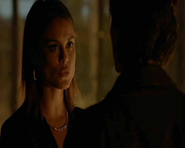 VampireDiaries-dot-nl_VampireDiaries-8x06DetouredOnSomeRandomBackwoodsPathToHell1369.jpg