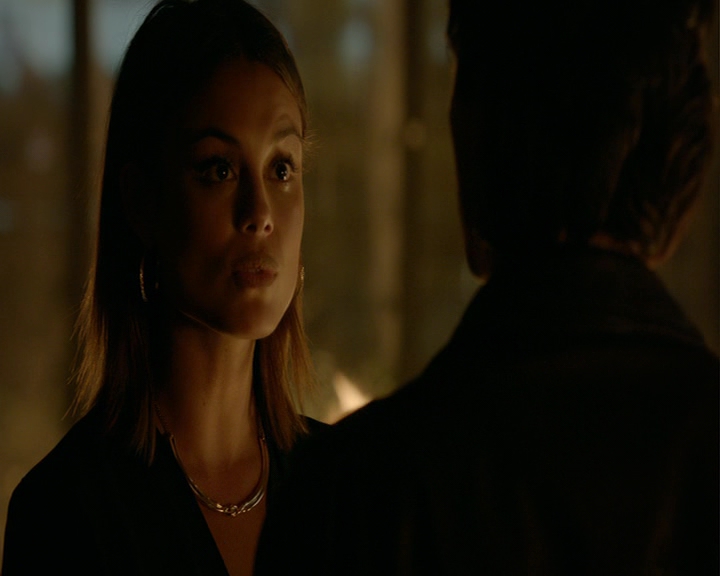 VampireDiaries-dot-nl_VampireDiaries-8x06DetouredOnSomeRandomBackwoodsPathToHell1370.jpg