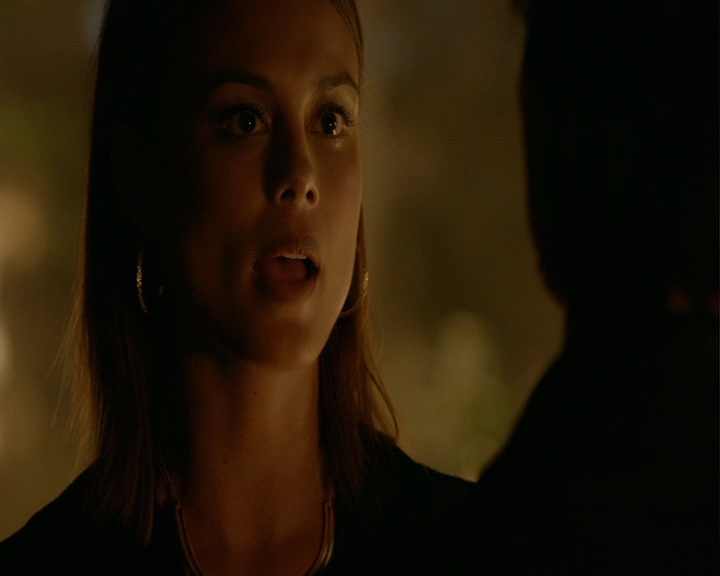 VampireDiaries-dot-nl_VampireDiaries-8x06DetouredOnSomeRandomBackwoodsPathToHell1374.jpg