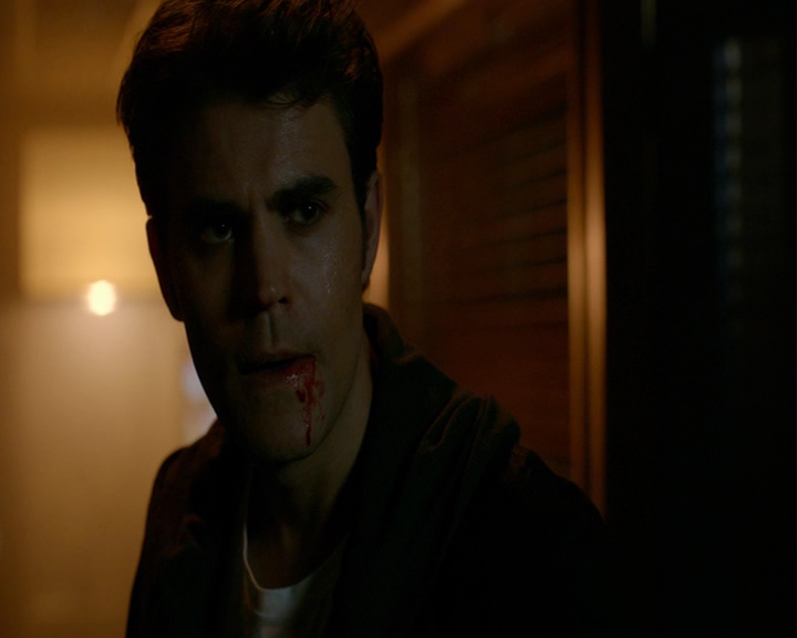 VampireDiaries-dot-nl_VampireDiaries-8x06DetouredOnSomeRandomBackwoodsPathToHell1432.jpg