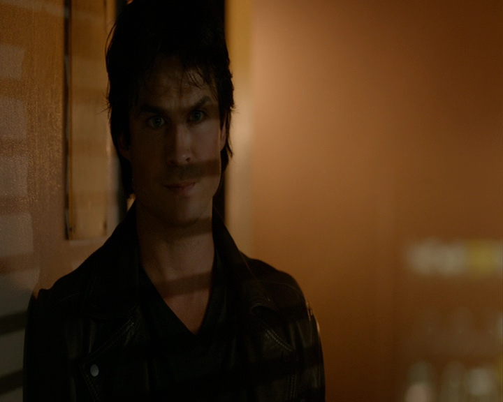 VampireDiaries-dot-nl_VampireDiaries-8x06DetouredOnSomeRandomBackwoodsPathToHell1438.jpg