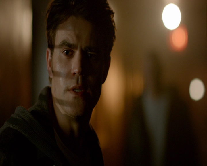 VampireDiaries-dot-nl_VampireDiaries-8x06DetouredOnSomeRandomBackwoodsPathToHell1445.jpg