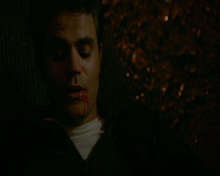 VampireDiaries-dot-nl_VampireDiaries-8x06DetouredOnSomeRandomBackwoodsPathToHell1503.jpg