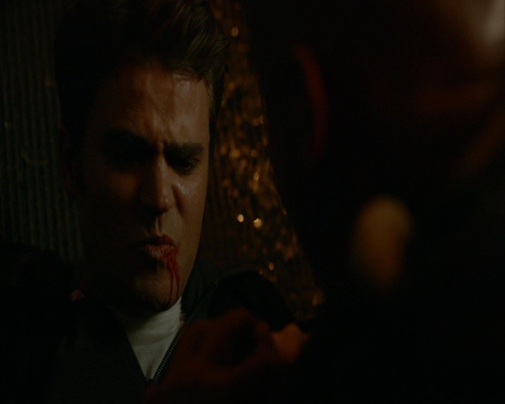 VampireDiaries-dot-nl_VampireDiaries-8x06DetouredOnSomeRandomBackwoodsPathToHell1524.jpg