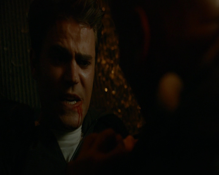 VampireDiaries-dot-nl_VampireDiaries-8x06DetouredOnSomeRandomBackwoodsPathToHell1525.jpg