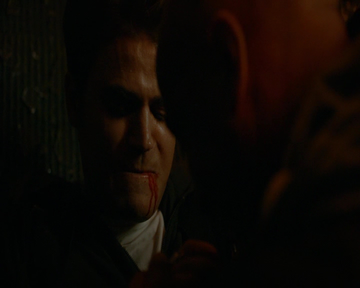 VampireDiaries-dot-nl_VampireDiaries-8x06DetouredOnSomeRandomBackwoodsPathToHell1528.jpg