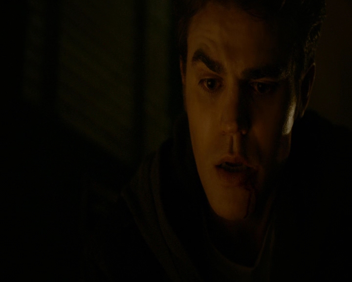 VampireDiaries-dot-nl_VampireDiaries-8x06DetouredOnSomeRandomBackwoodsPathToHell1553.jpg