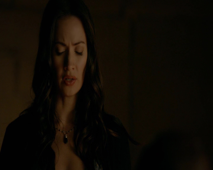 VampireDiaries-dot-nl_VampireDiaries-8x06DetouredOnSomeRandomBackwoodsPathToHell1610.jpg